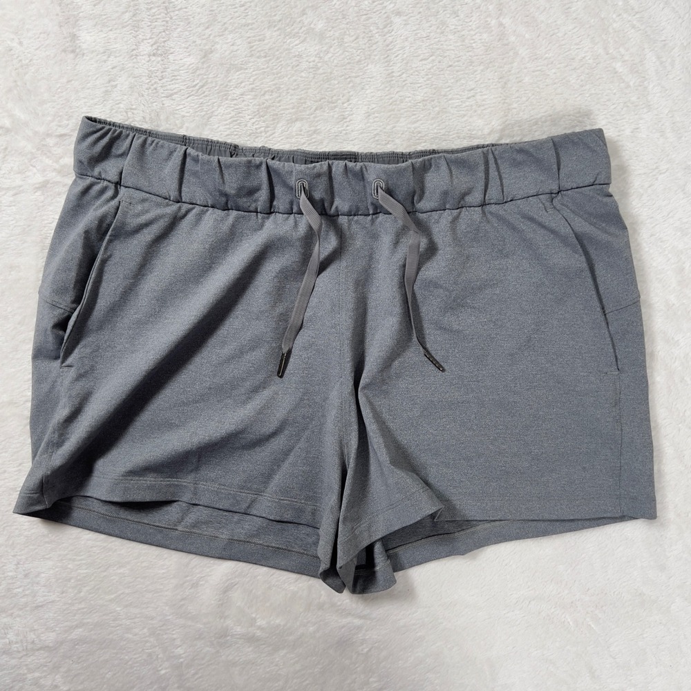 Lululemon On the Fly Pull-On Short Womens‎ Sz 12 Grey Heathered Drawstring